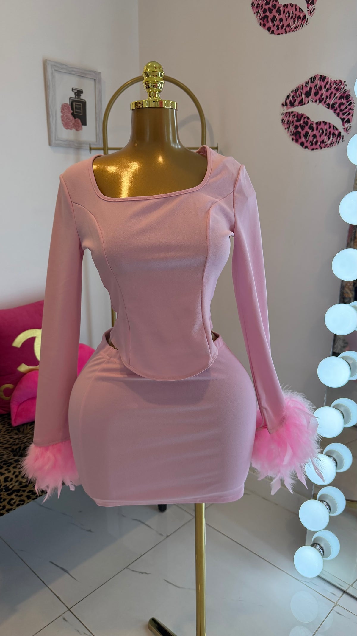 Feather Cuff Two-Piece Set — Pink